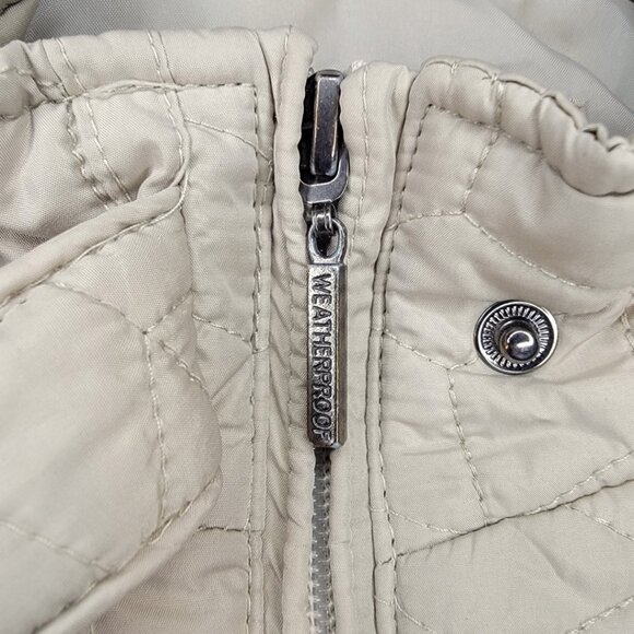 Weatherproof Beige Quilted Jacket | Size M | Classic & Cozy - Picture 3 of 7